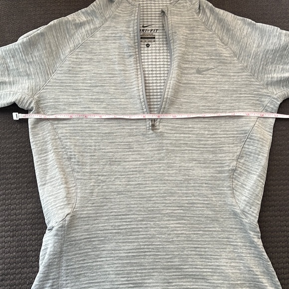 Nike Dri-Fit thin warm running long sleeve shirt - Picture 9 of 10